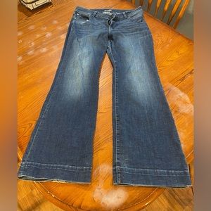 Wrangler women’s 15x32 trouser jeans.